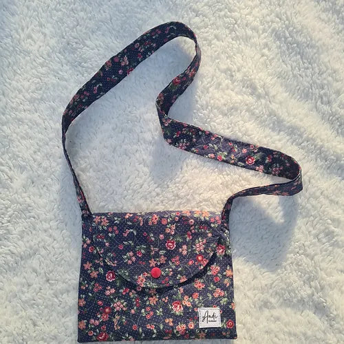Oli Sling Bag - Kids Sling Bag - Beginner Sewing Pattern Only- Video tutorial